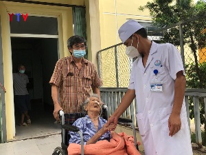 Bắc Giang: Cứu sống 2 bệnh nhân gần 100 tuổi bệnh nặng